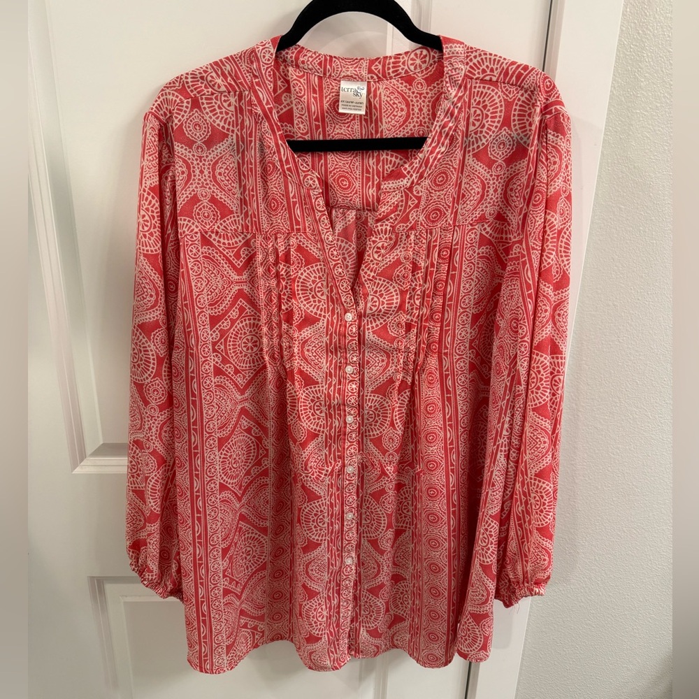 Terra & Sky Coral Printed Button-Front Blouse